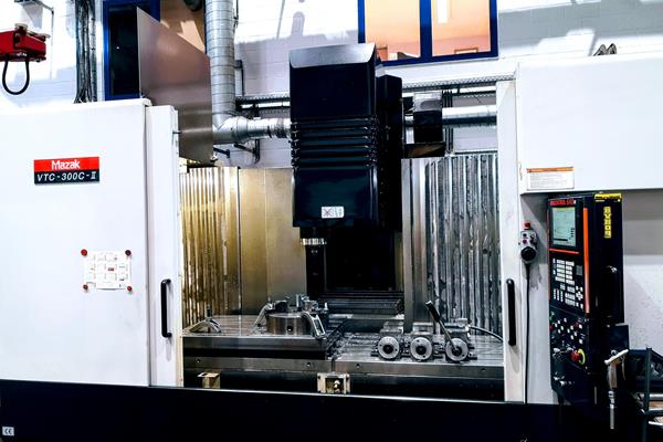 MAZAK VTC-300C-II - Machine park